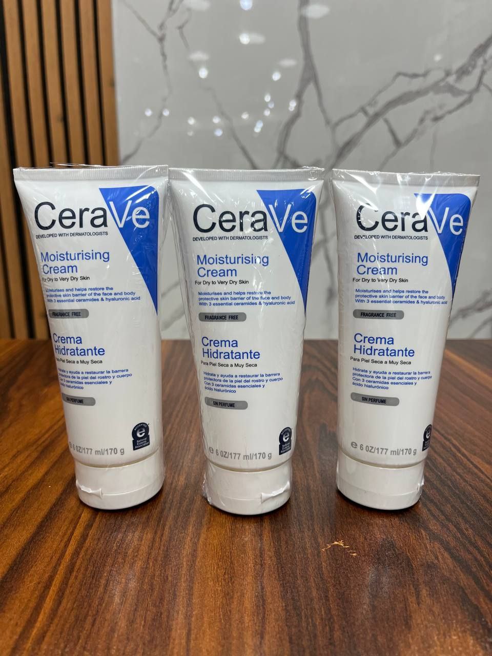 کرم مرطوب کننده و آبرسان تیوپی سراوی Cerave